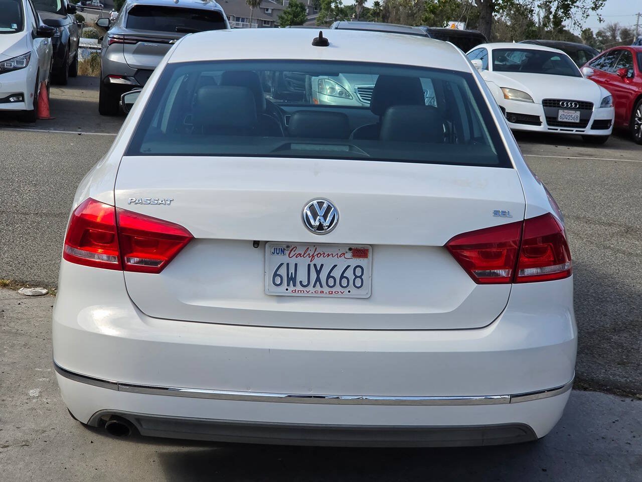 Used 2012 Volkswagen Passat 2.5 SEL Premium FWD image 14