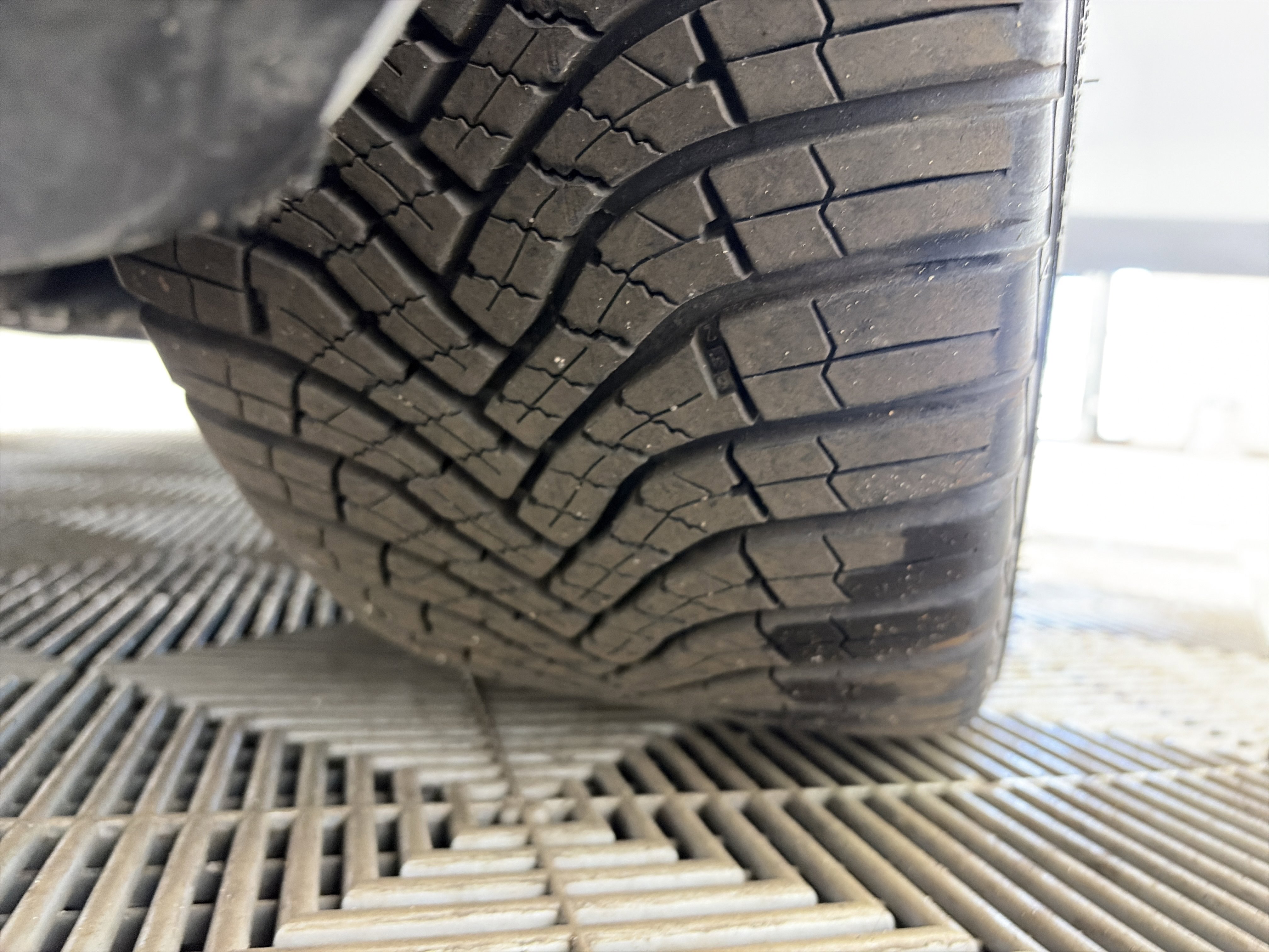 Used 2022 Volkswagen GTI SE image 12