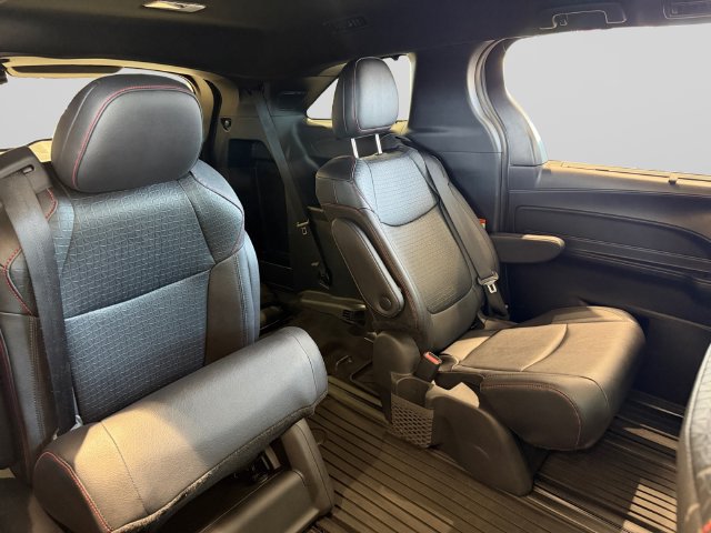 Certified 2026 Toyota Sienna XSE FWD image 16