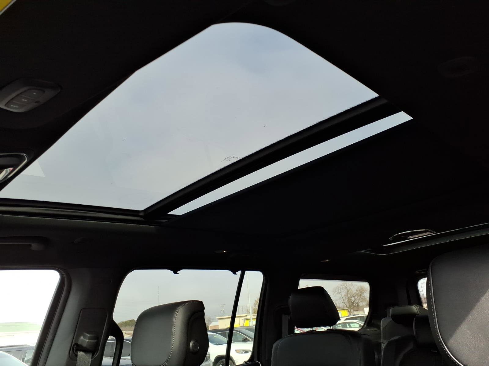 New 2026 Jeep Grand Wagoneer Limited image 11