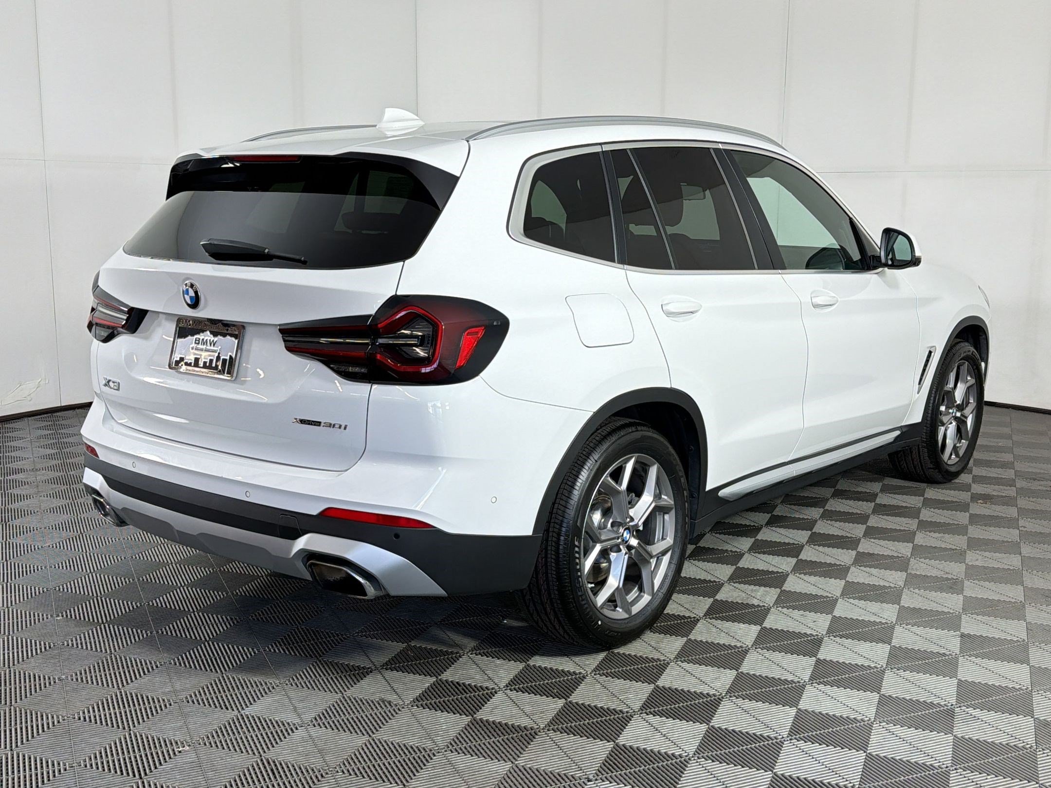 Certified 2023 BMW X3 xDrive30i w/ Premium Package AWD/4WD image 9
