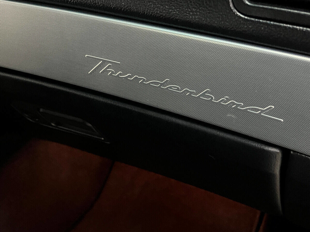 Used 2005 Ford Thunderbird Deluxe image 85