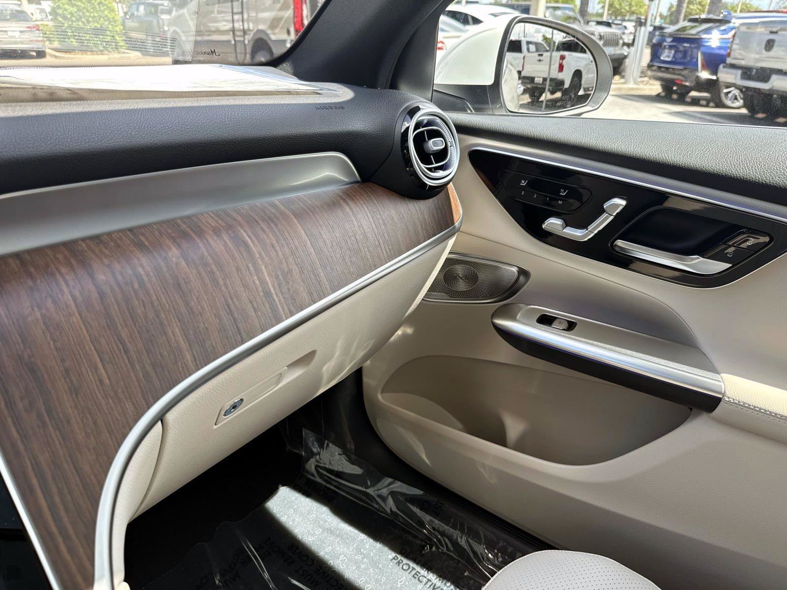 New 2027 Mercedes-Benz GLC 300 image 26