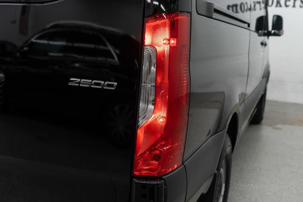 Used 2024 Mercedes-Benz Sprinter 2500 image 30