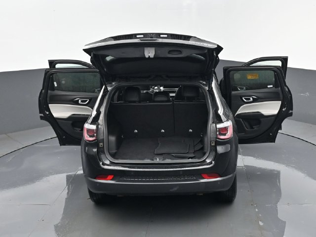 Used 2025 Jeep Compass Limited AWD/4WD image 27