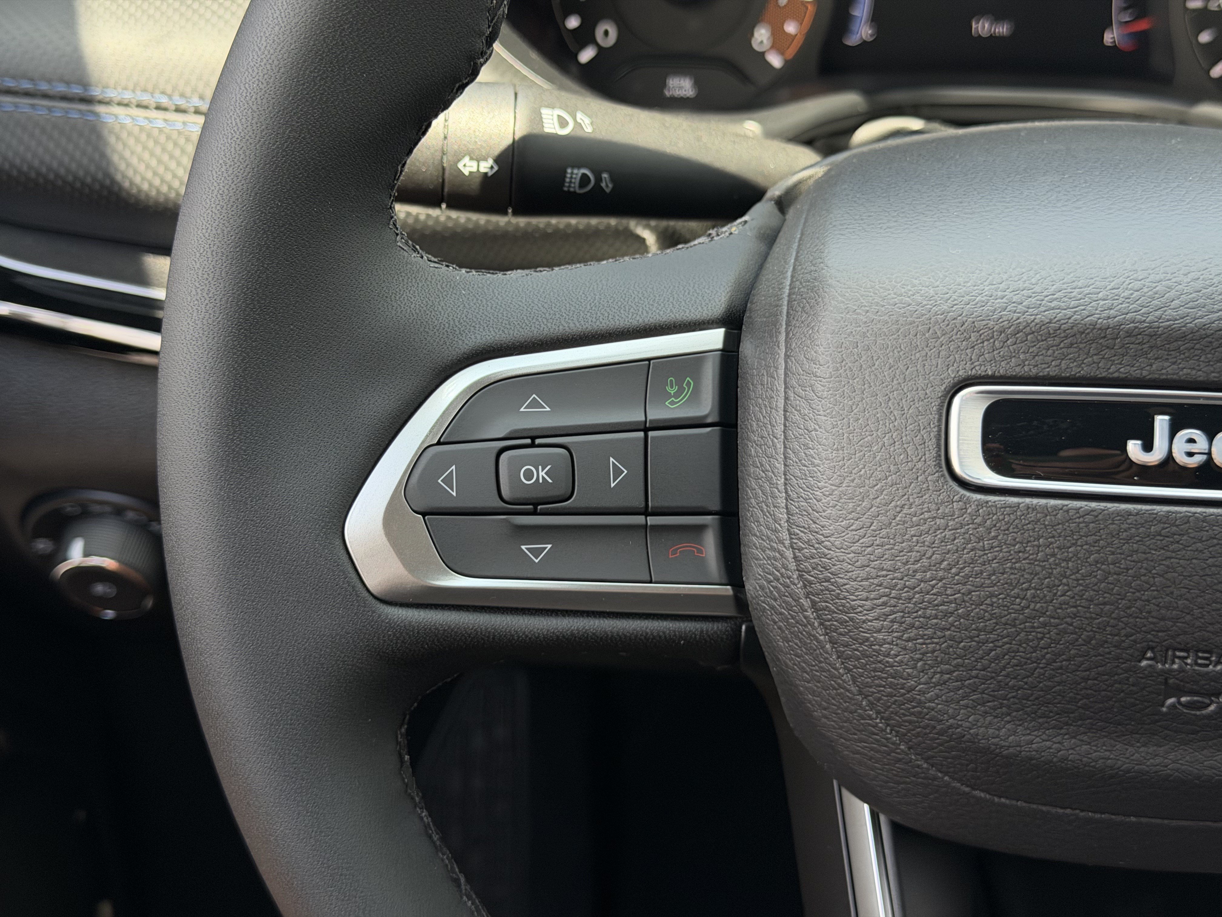 New 2026 Jeep Compass Latitude AWD/4WD image 18