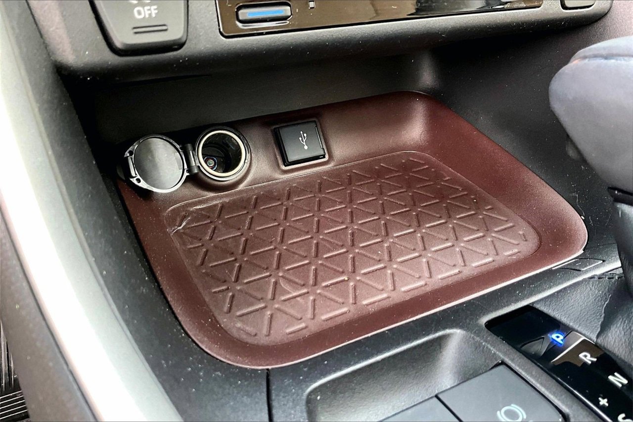 Used 2021 Toyota RAV4 Limited w/ Limited Grade Weather Package image 18