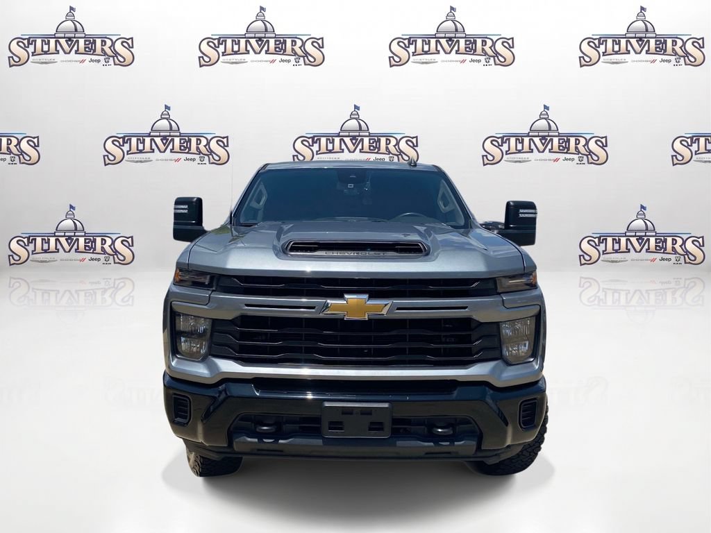 Used 2024 Chevrolet Silverado 2500 Custom w/ Custom Value Package AWD/4WD image 2