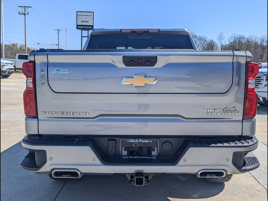 Used 2024 Chevrolet Silverado 1500 High Country w/ Technology Package AWD/4WD image 10