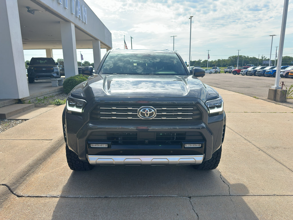 Used 2025 Toyota 4Runner Limited w/ Tow Technology Package AWD/4WD image 2