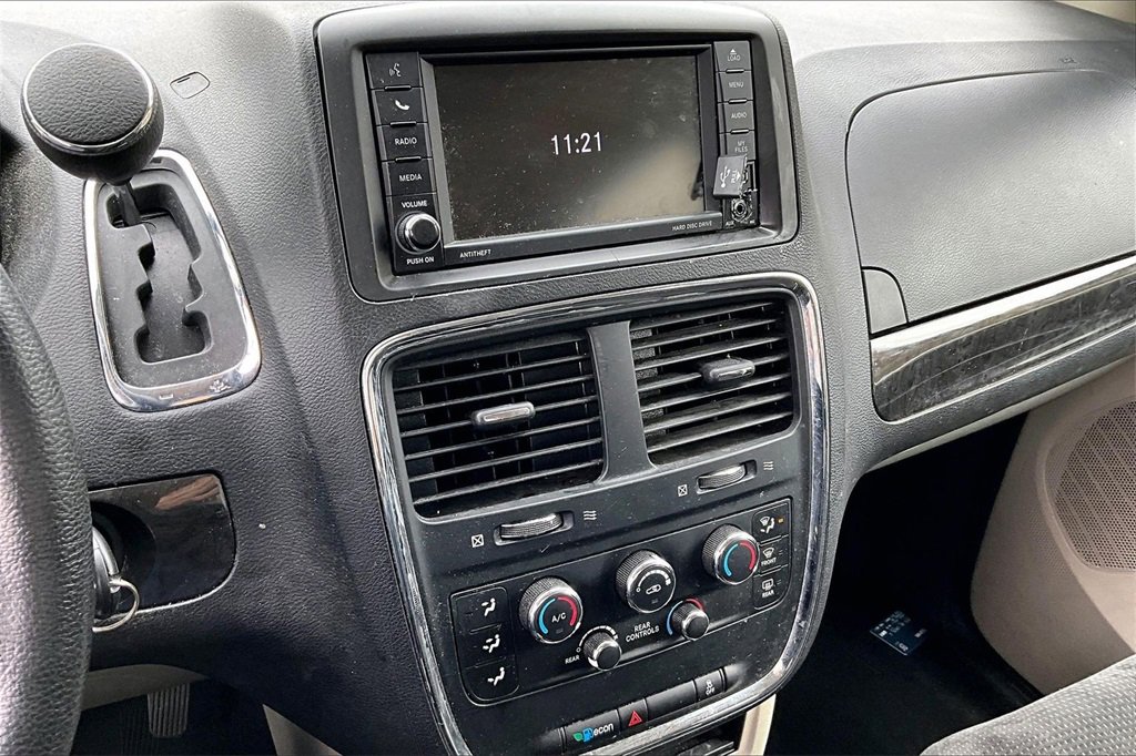 Used 2019 Dodge Grand Caravan SE image 30