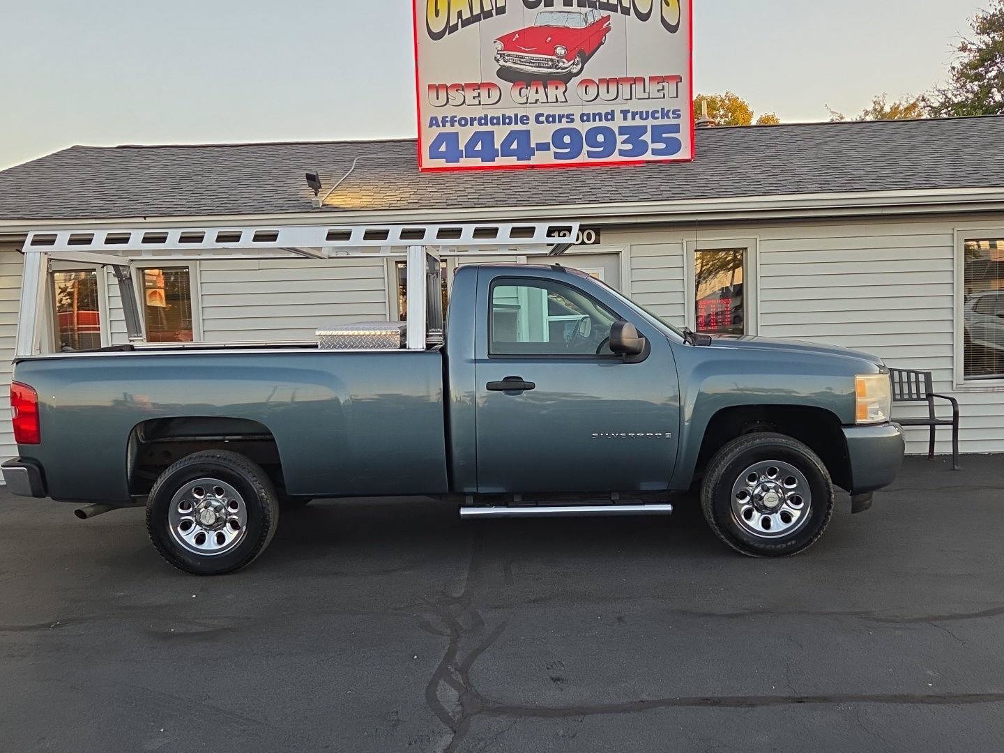 Used 2008 Chevrolet Silverado 1500 LT w/ EZ-Lift Tailgate Package RWD image 2