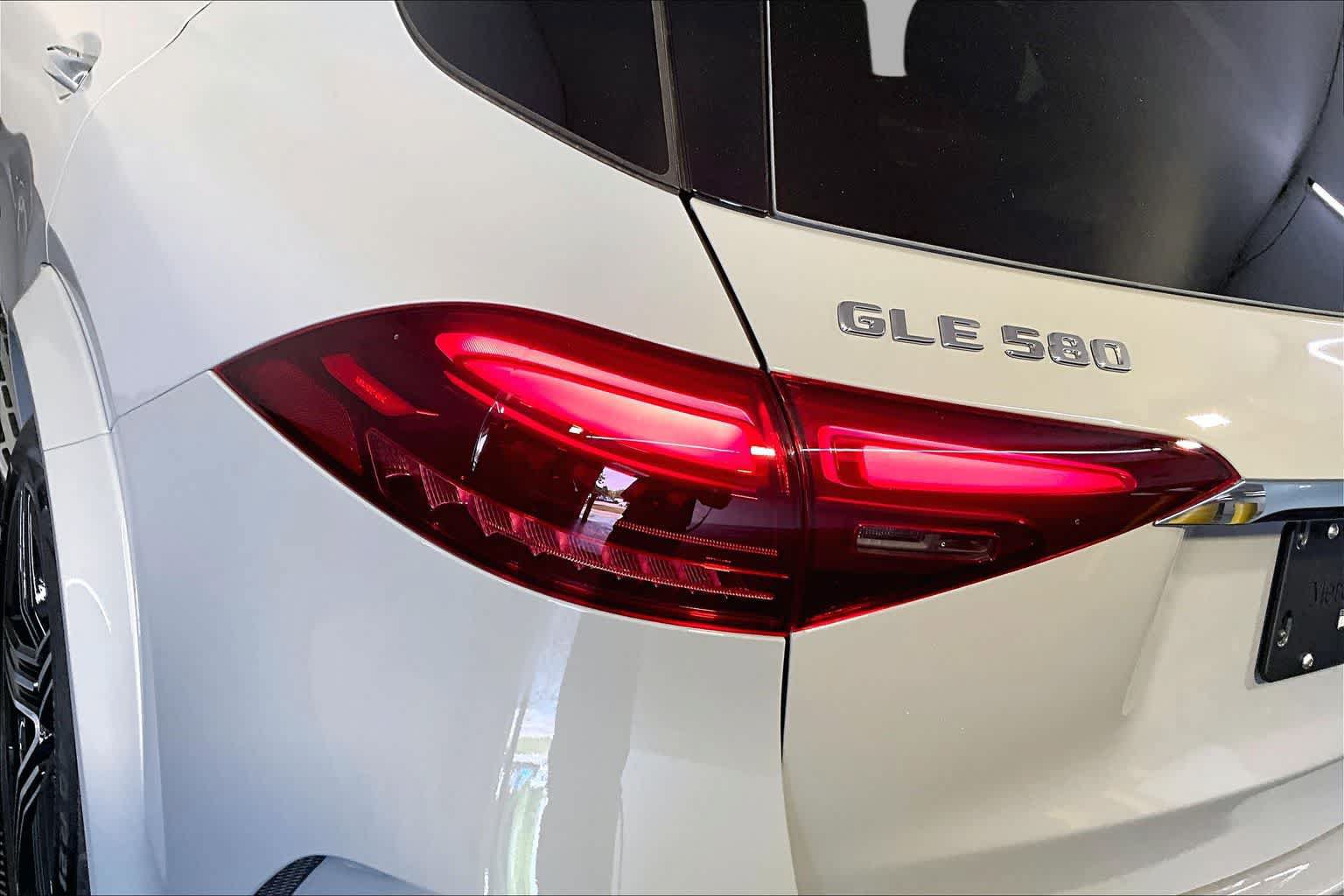 New 2026 Mercedes-Benz GLE 580 4MATIC image 5