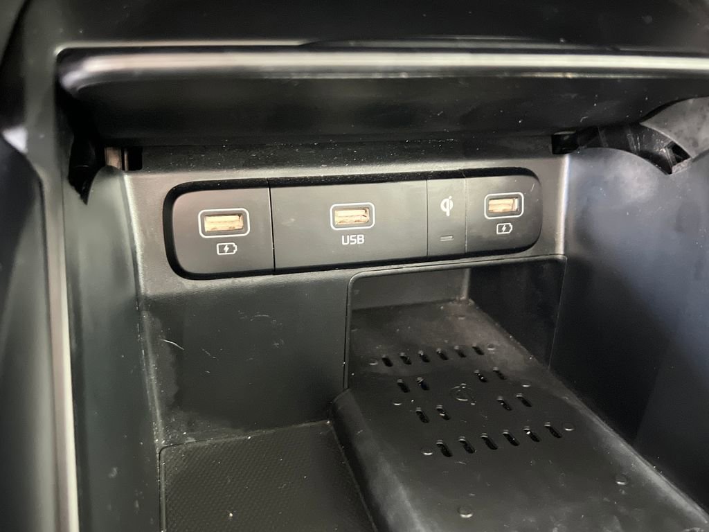 Used 2021 Kia Sorento EX w/ Panoramic Sunroof Package image 39