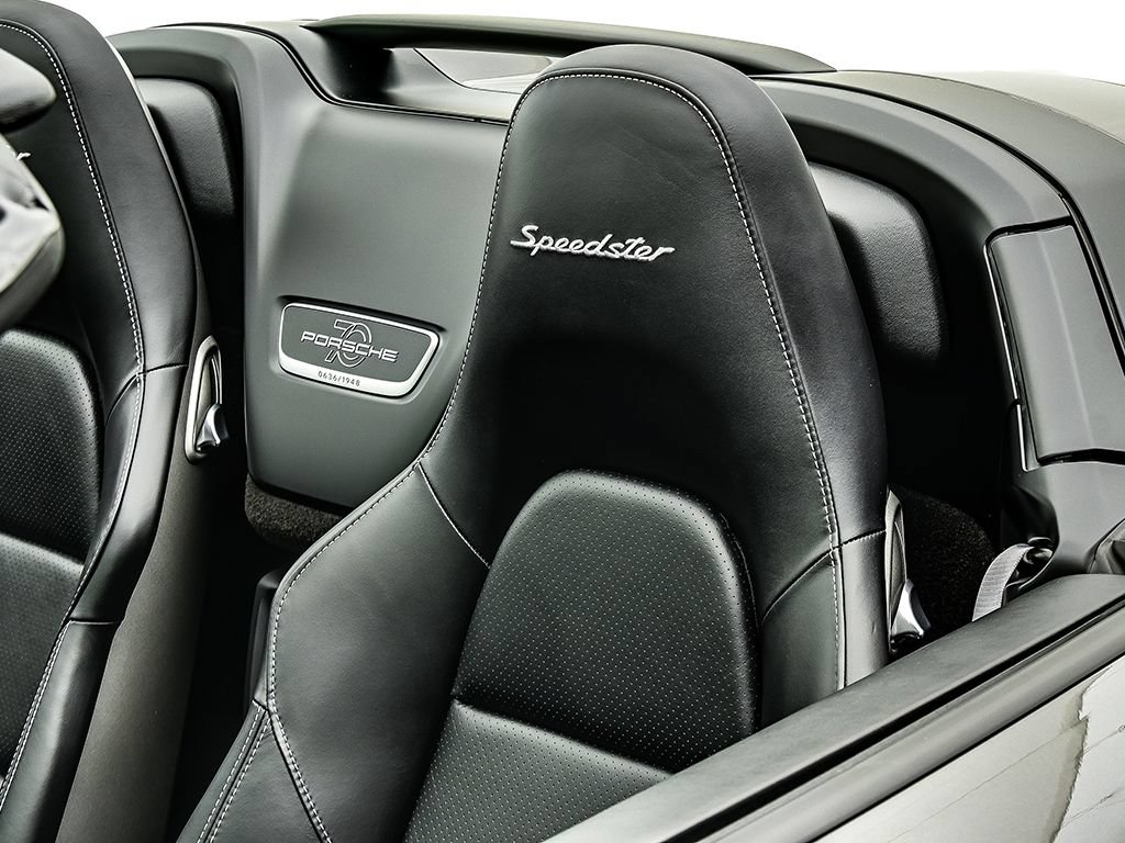 Used 2019 Porsche 911 Speedster RWD image 15