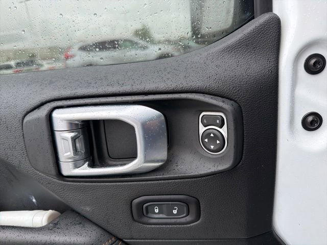 Used 2021 Jeep Wrangler Unlimited Sahara AWD/4WD image 8
