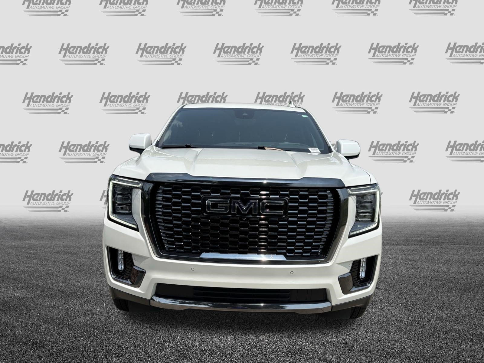 Used 2024 GMC Yukon Denali Ultimate AWD/4WD image 3