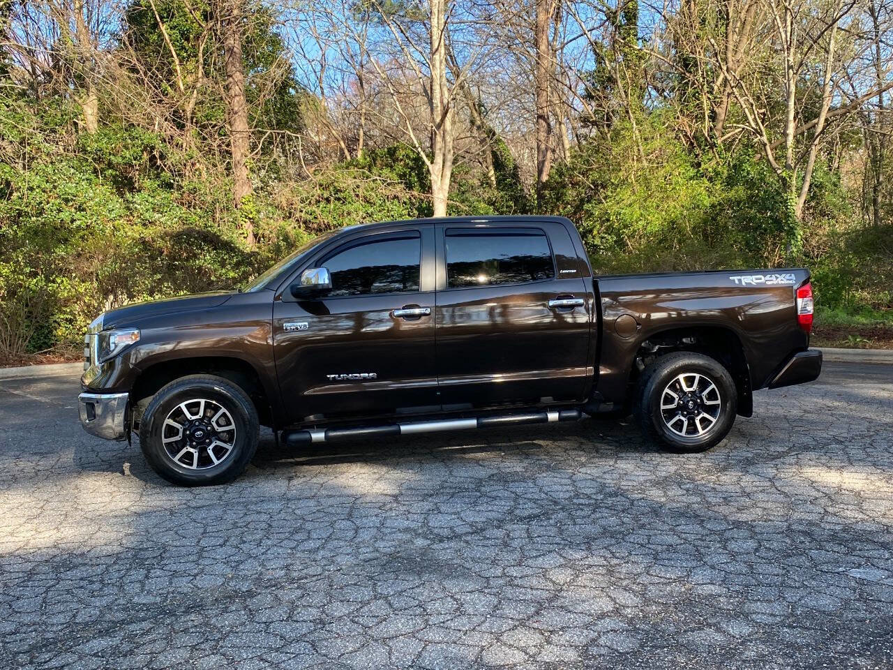 Used 2018 Toyota Tundra Limited w/ Limited Premium Package image 9