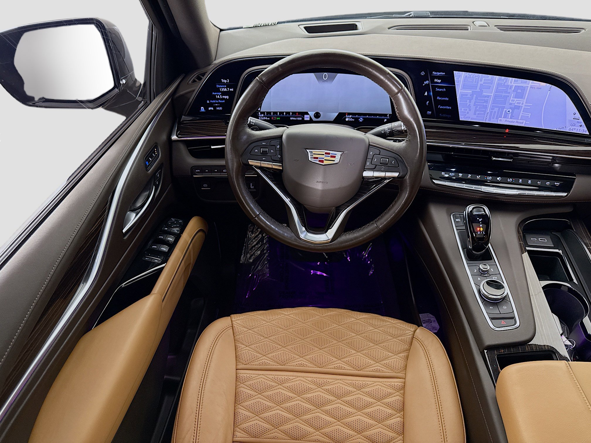 Used 2022 Cadillac Escalade Premium Luxury image 24