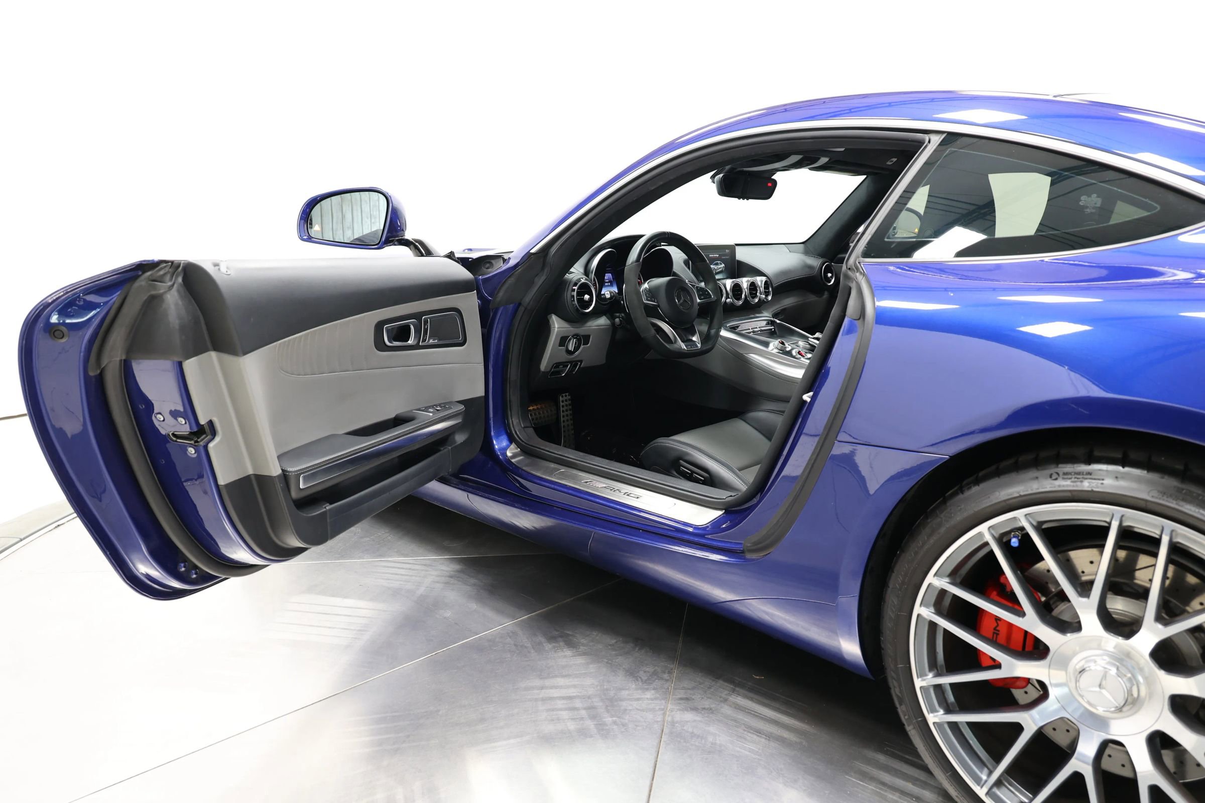 Used 2016 Mercedes-Benz AMG GT S image 45