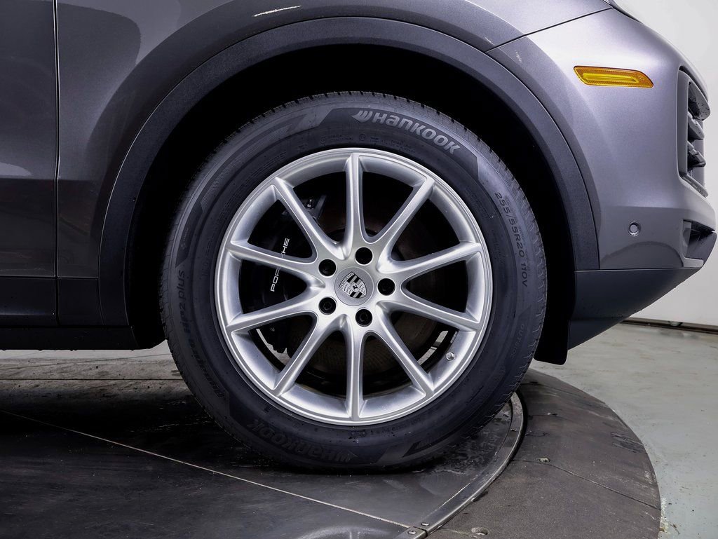 Certified 2025 Porsche Cayenne image 22