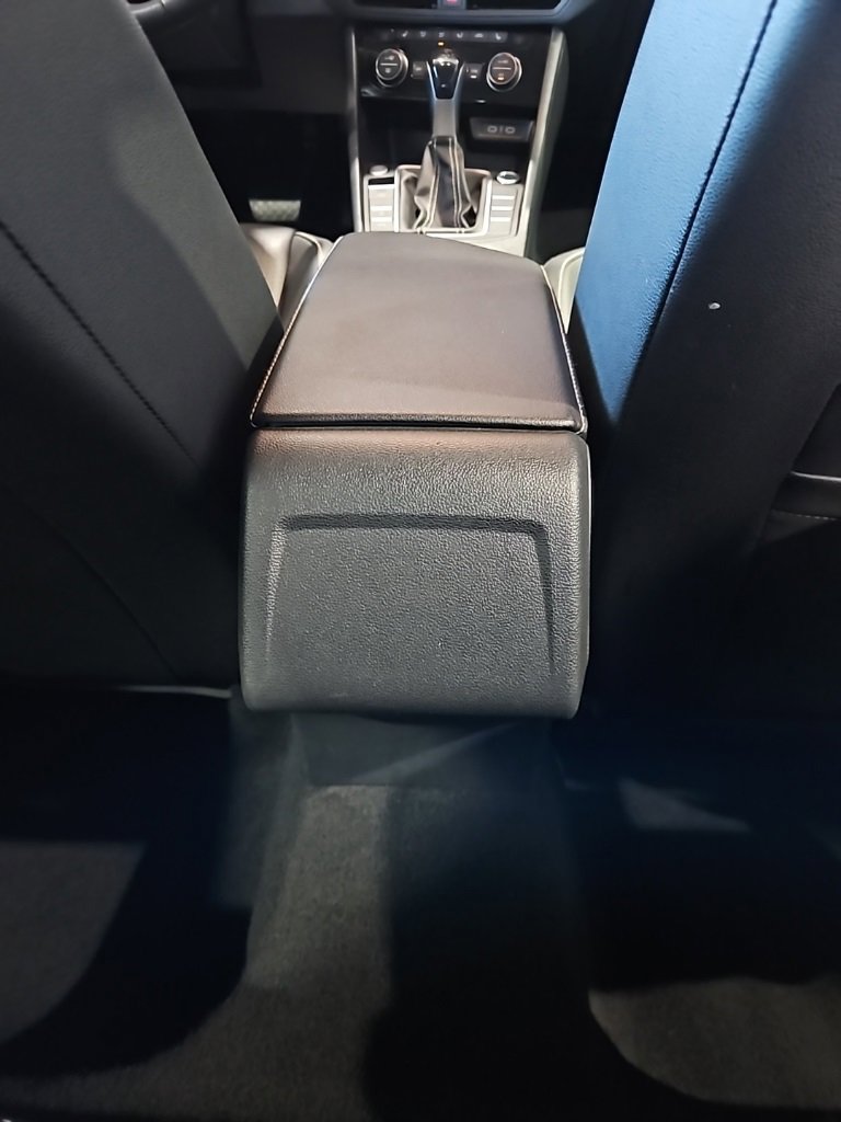 Used 2024 Volkswagen Jetta SE image 16