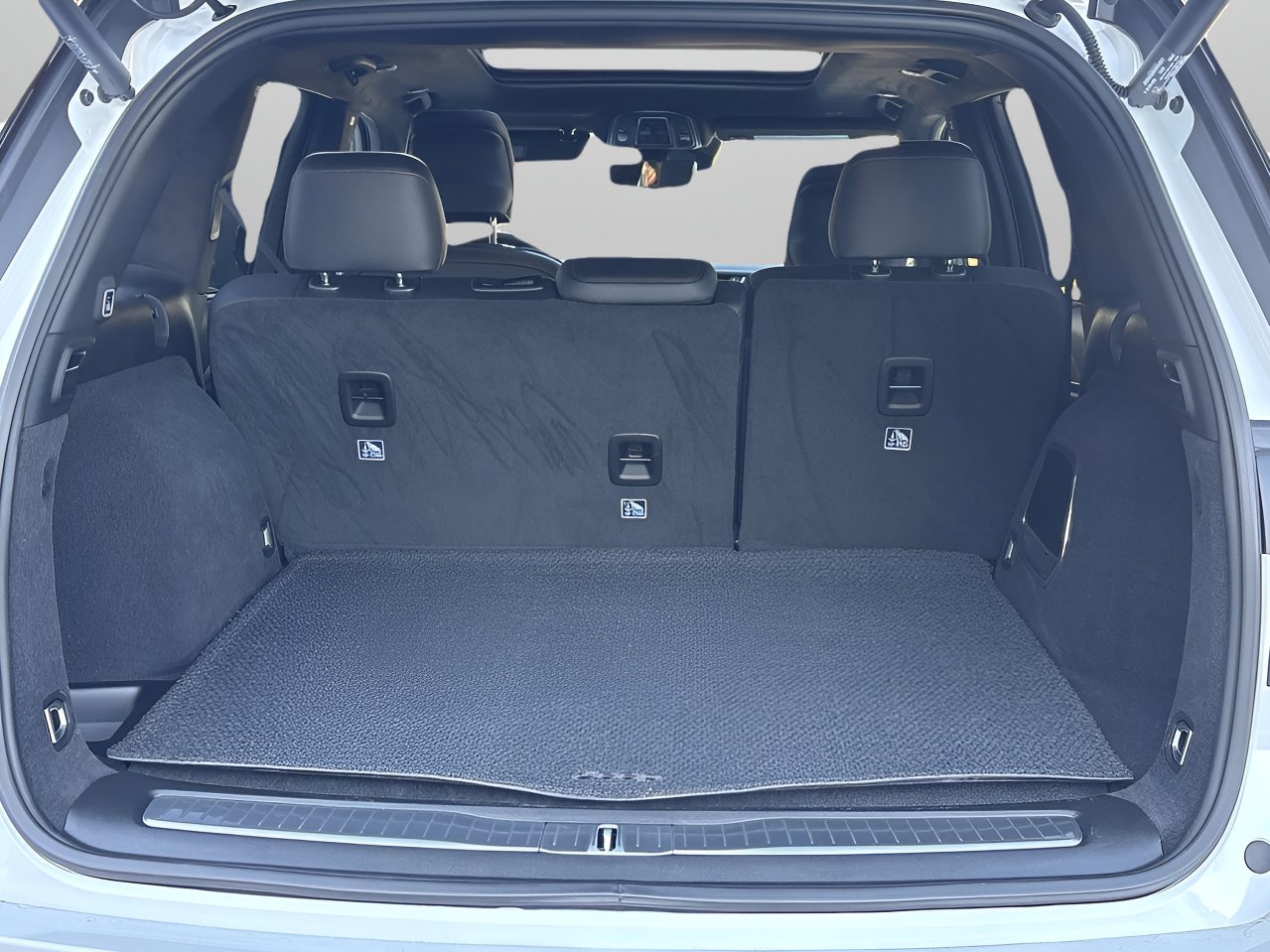 Used 2025 Jeep Grand Cherokee Summit image 8