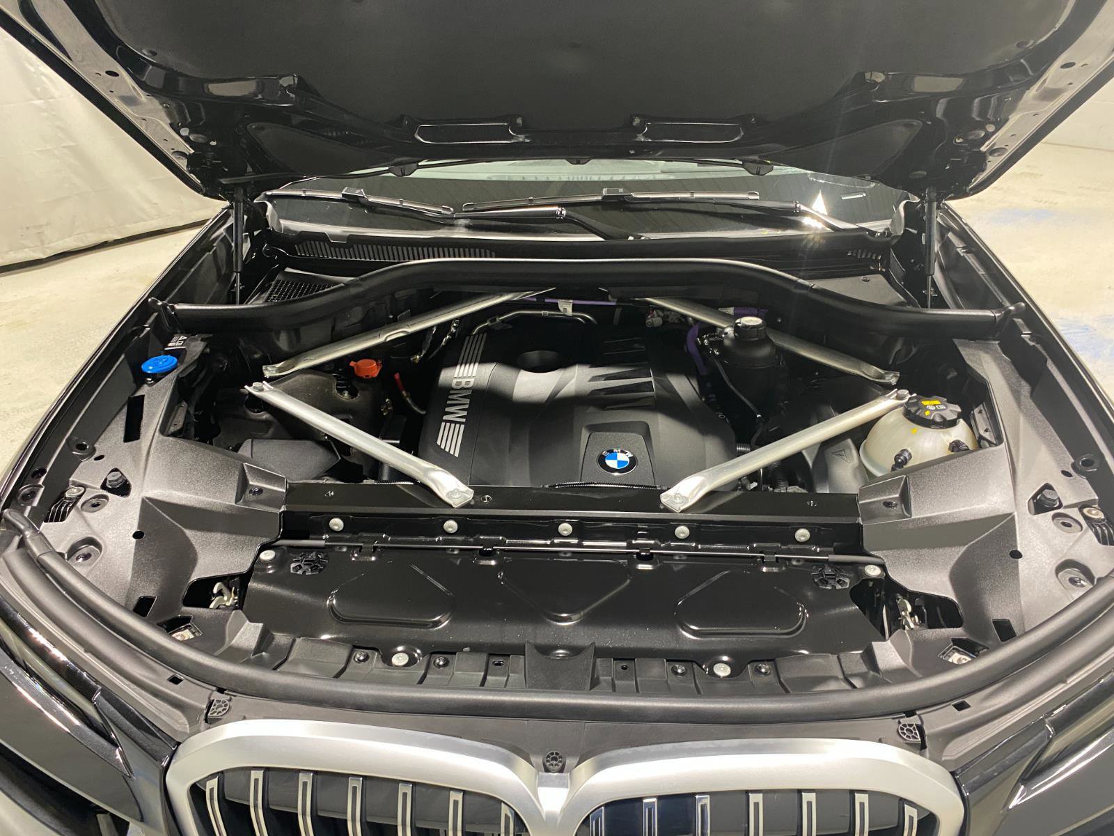 Certified 2023 BMW X7 xDrive40i w/ Climate Comfort Package image 31