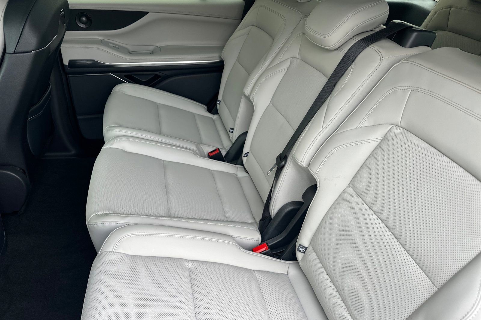 New 2026 Lincoln Navigator Premiere image 11