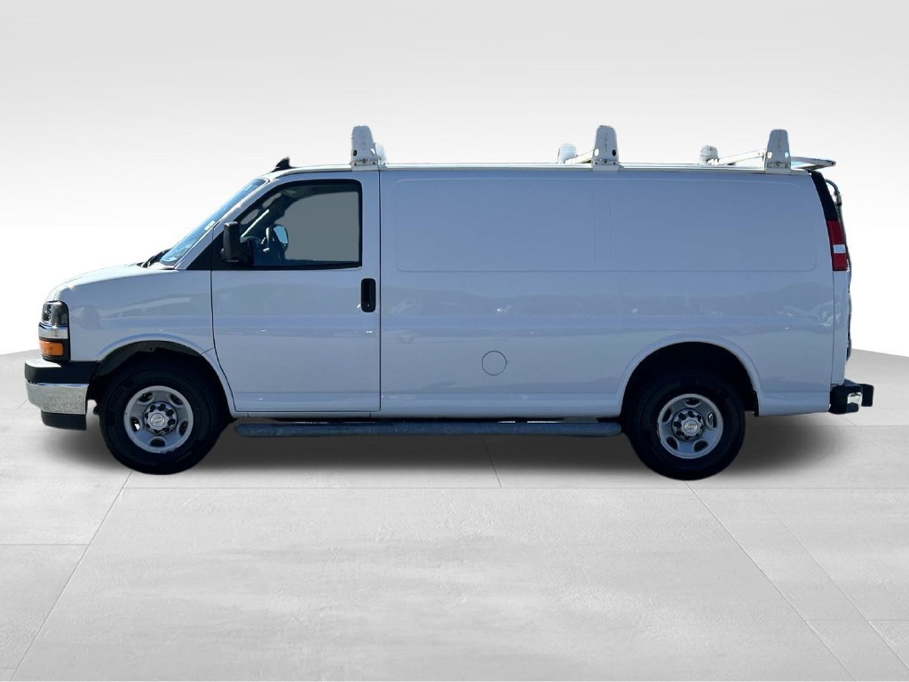 Used 2021 Chevrolet Express 2500 w/ Driver Convenience Package RWD image 7