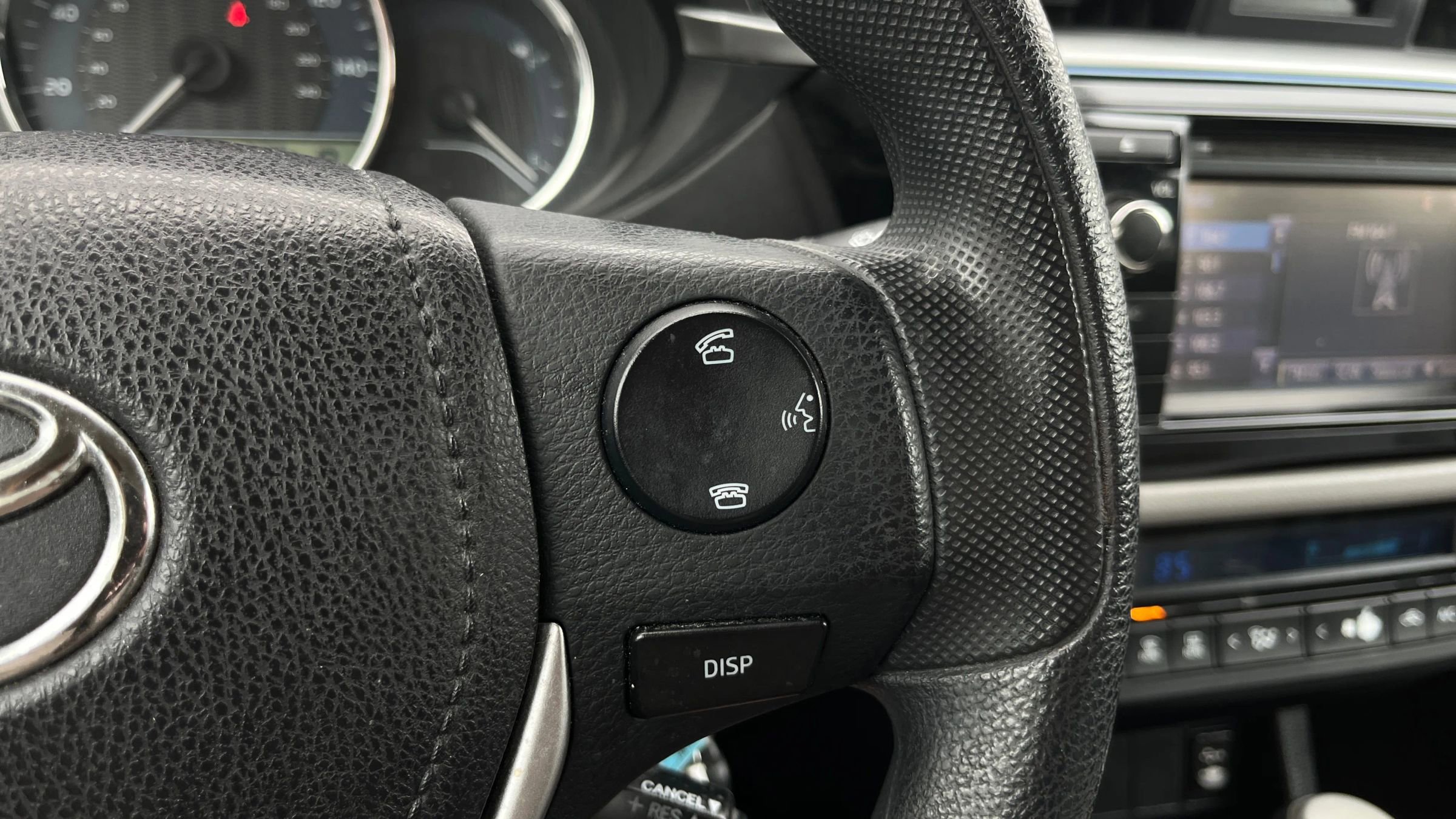 Used 2014 Toyota Corolla LE image 23