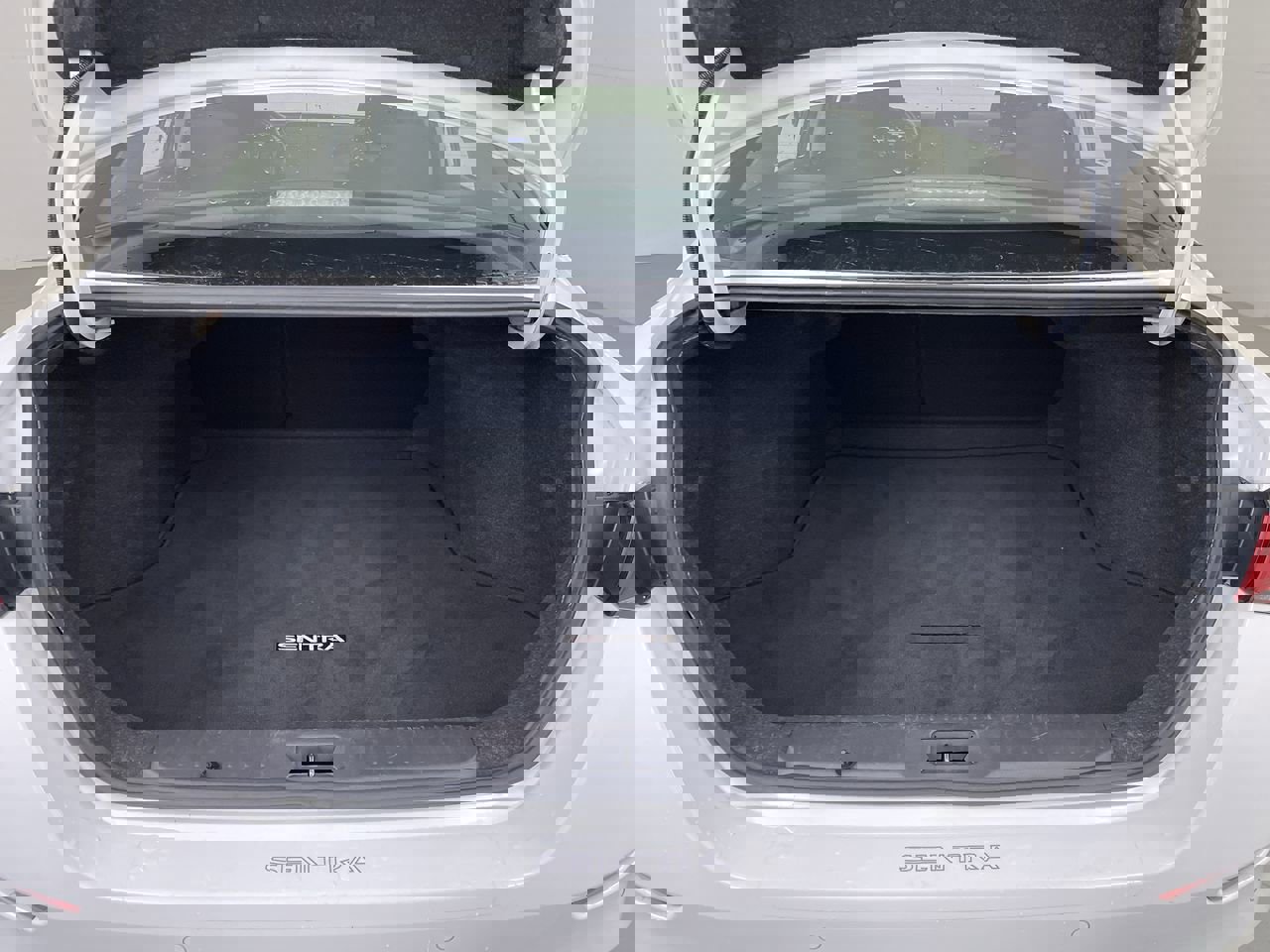 Used 2020 Nissan Sentra SV image 20