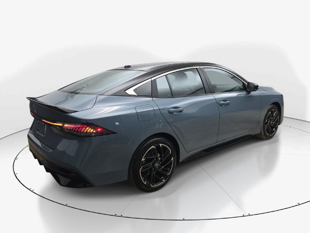 New 2027 Nissan Sentra SR w/ Floor Mat Package FWD image 6