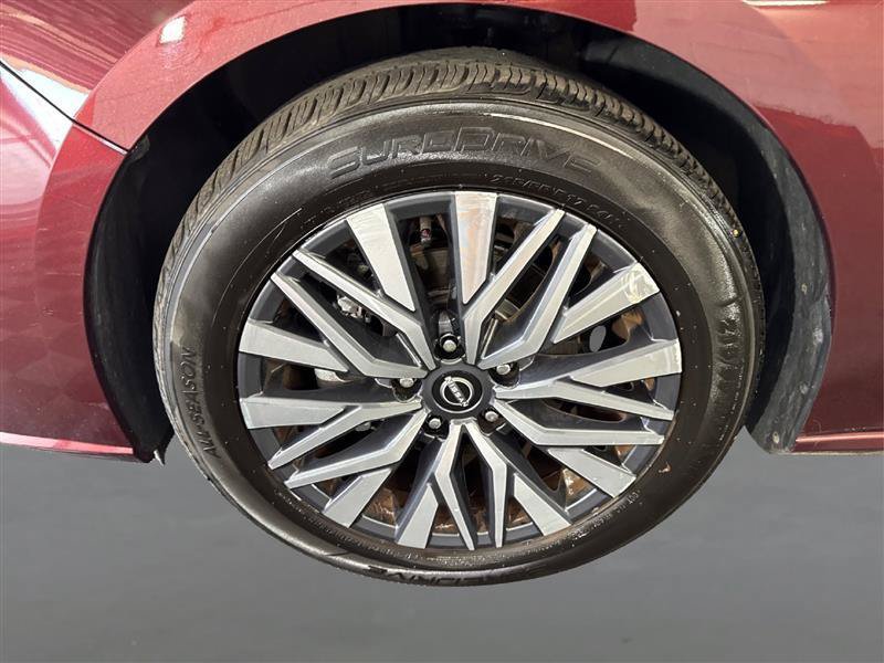 Used 2024 Nissan Altima 2.5 SV FWD image 22