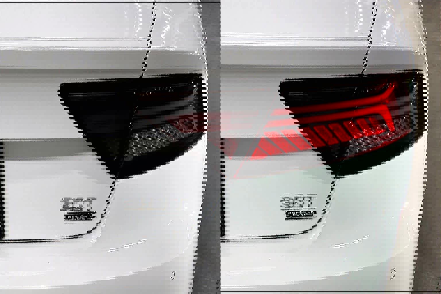 Used 2016 Audi A7 3.0T Premium Plus w/ 20" Wheel & Tire Package image 11