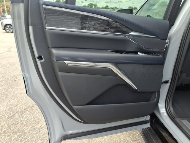 New 2026 Cadillac Escalade IQL Luxury AWD/4WD image 11