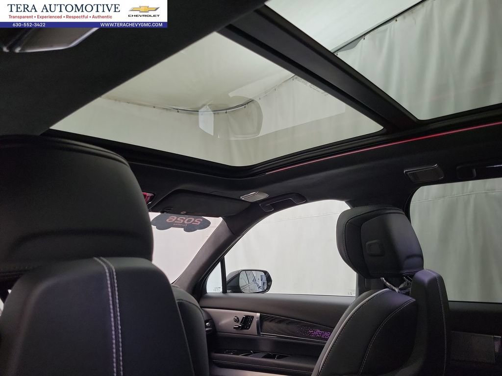 Certified 2026 Cadillac Vistiq Platinum w/ LPO, Floor Liner Package AWD/4WD image 12