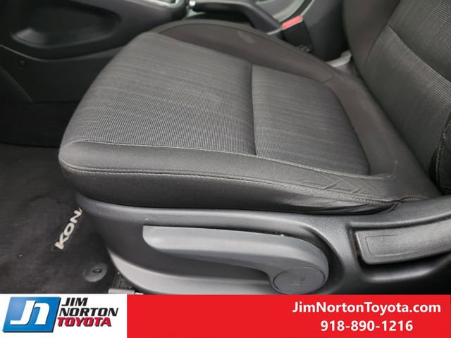 Used 2022 Hyundai Kona SEL image 26