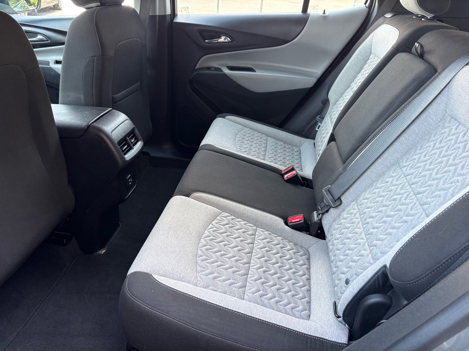 Used 2023 Chevrolet Equinox LS FWD image 8