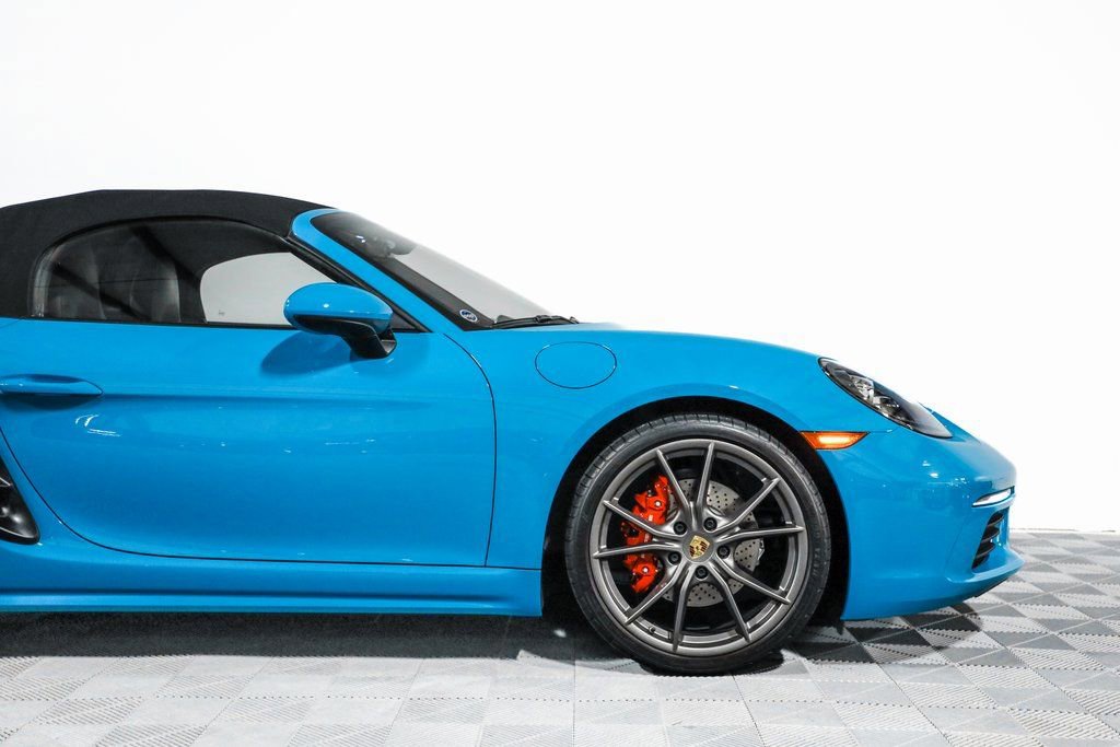 Used 2018 Porsche 718 Boxster S image 3