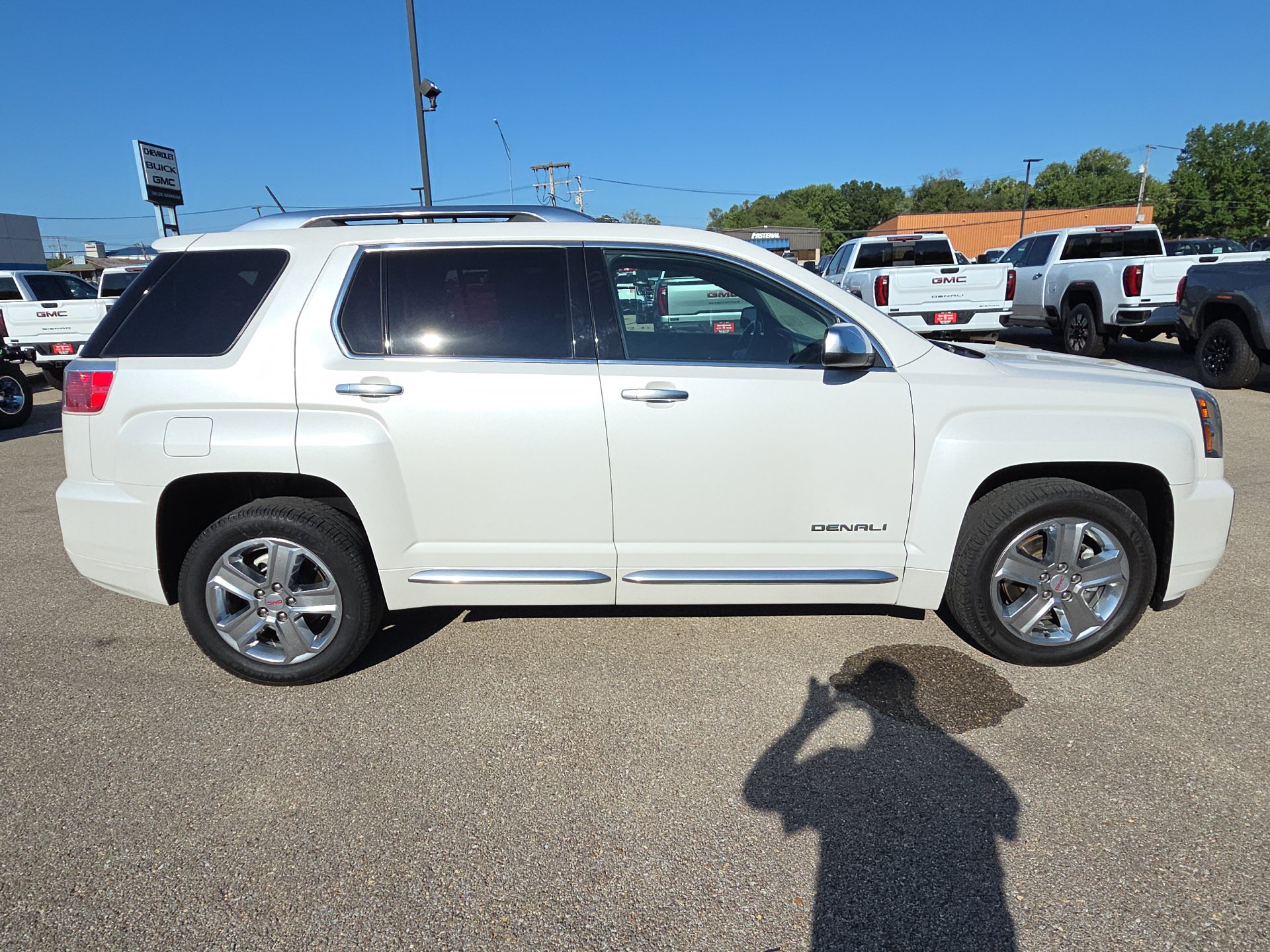 Used 2017 GMC Terrain Denali AWD/4WD image 9