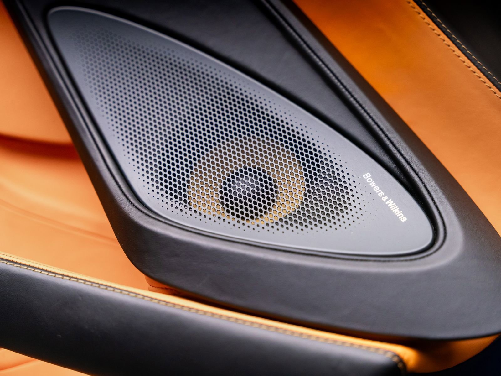 Used 2017 McLaren 570S Coupe RWD image 49