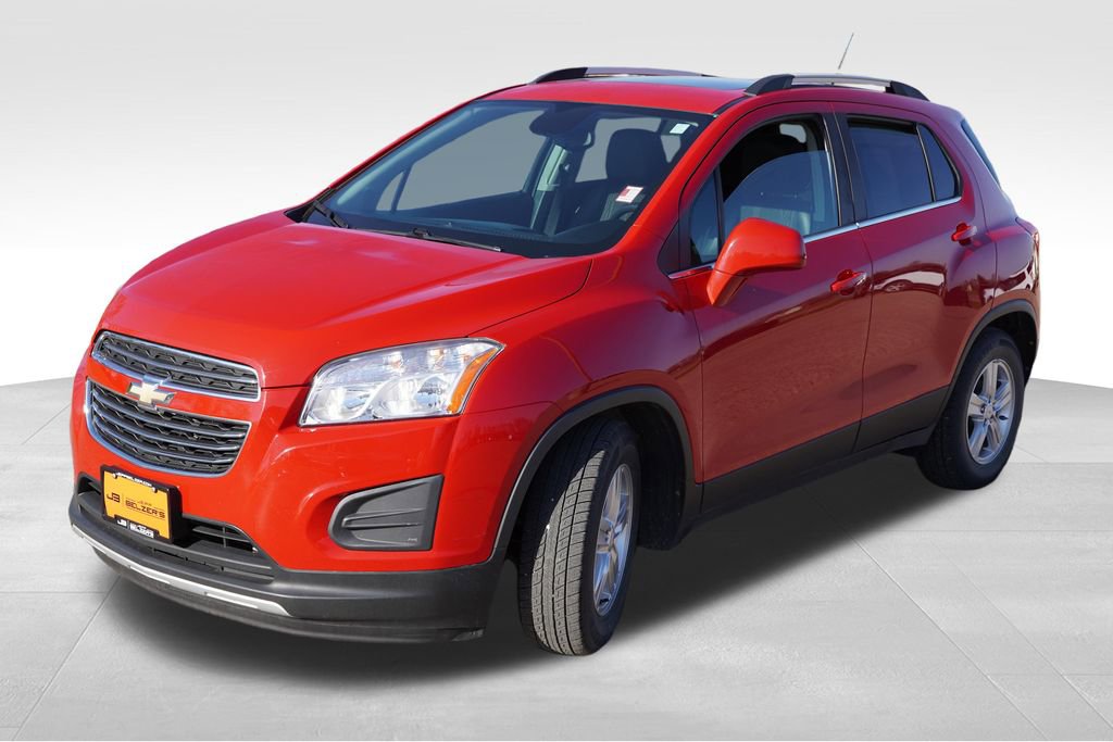 Used 2016 Chevrolet Trax LT w/ LT Sun and Sound Package FWD image 11