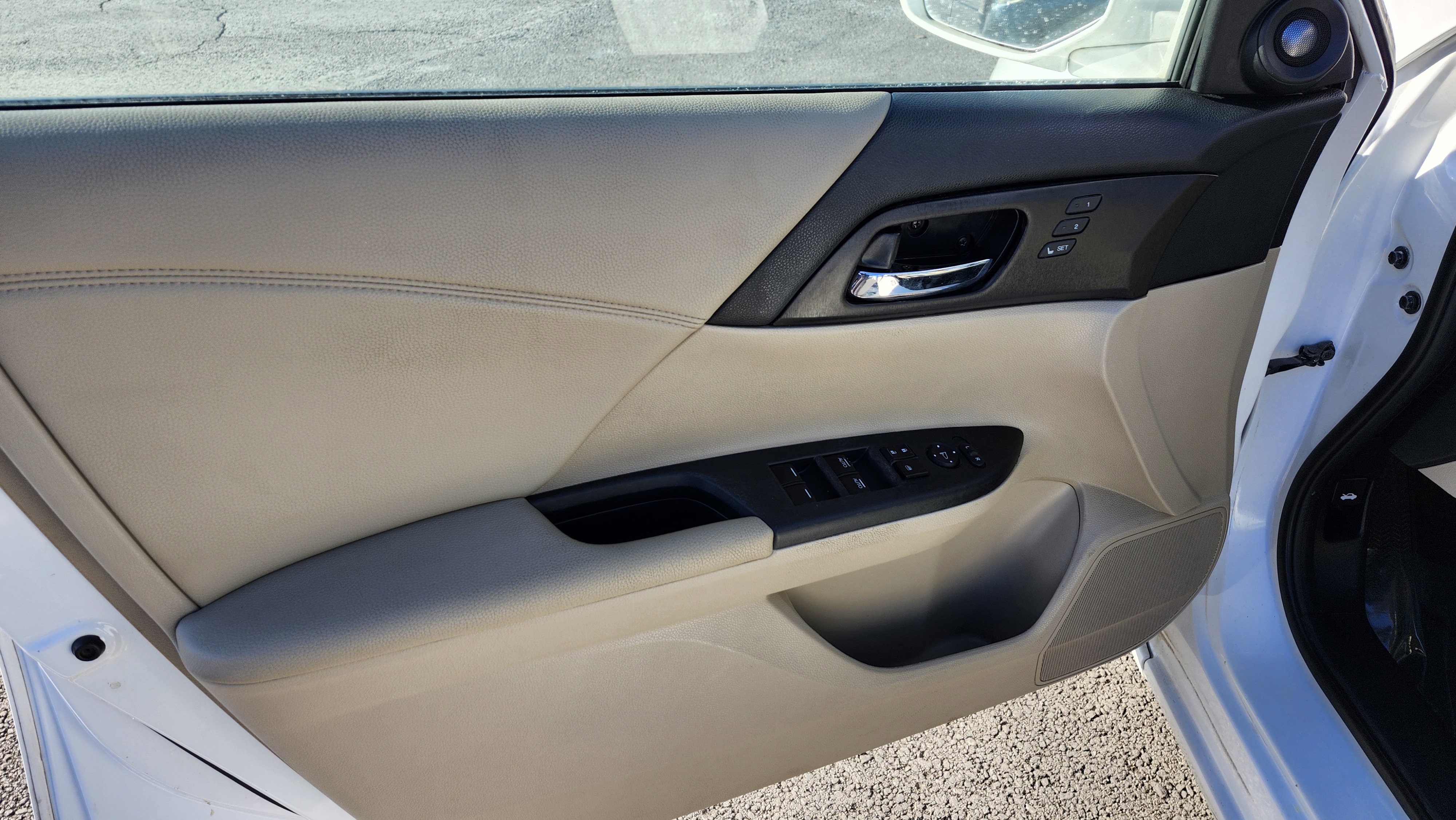 Used 2014 Honda Accord EX-L image 27