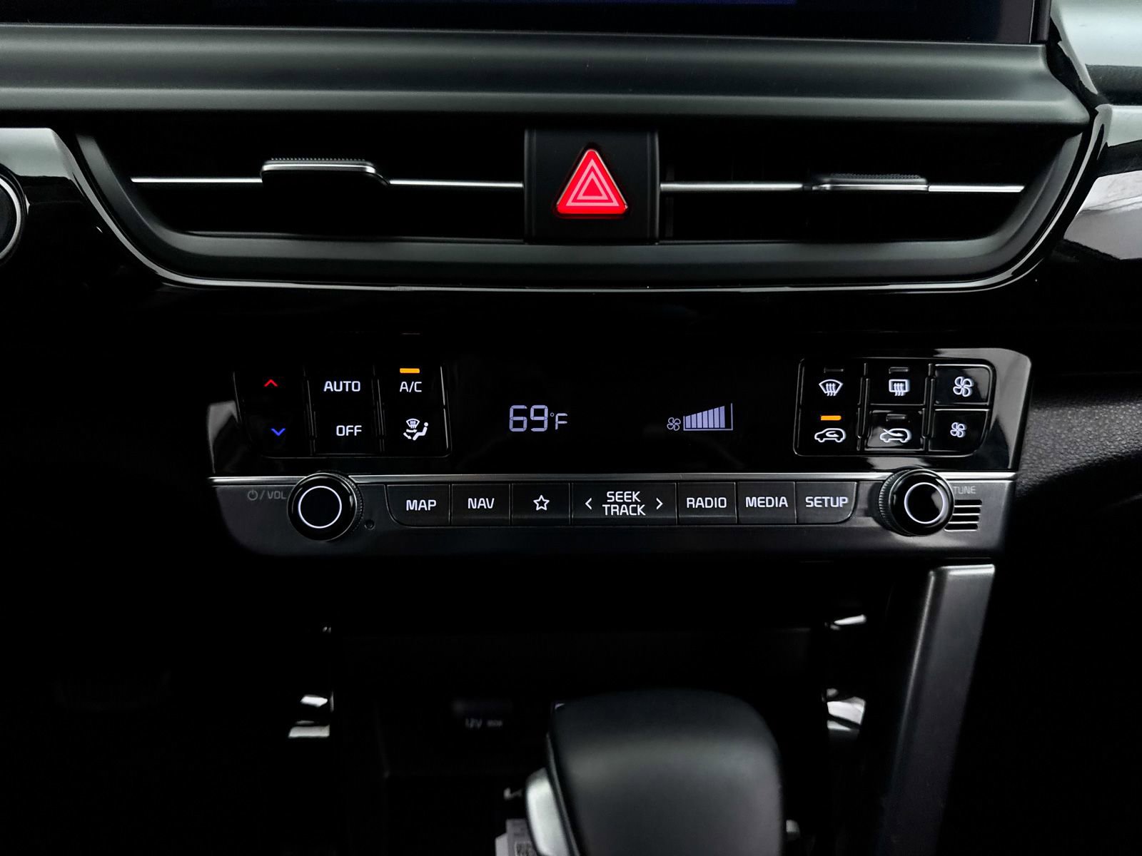 Certified 2024 Kia Seltos S FWD image 25