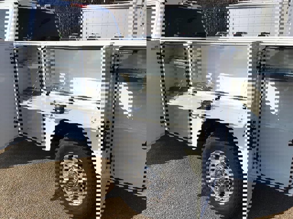 New 2026 Ford F350 XLT image 3