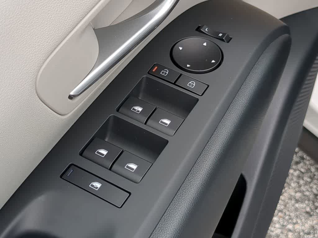 New 2026 Hyundai Tucson SE image 18
