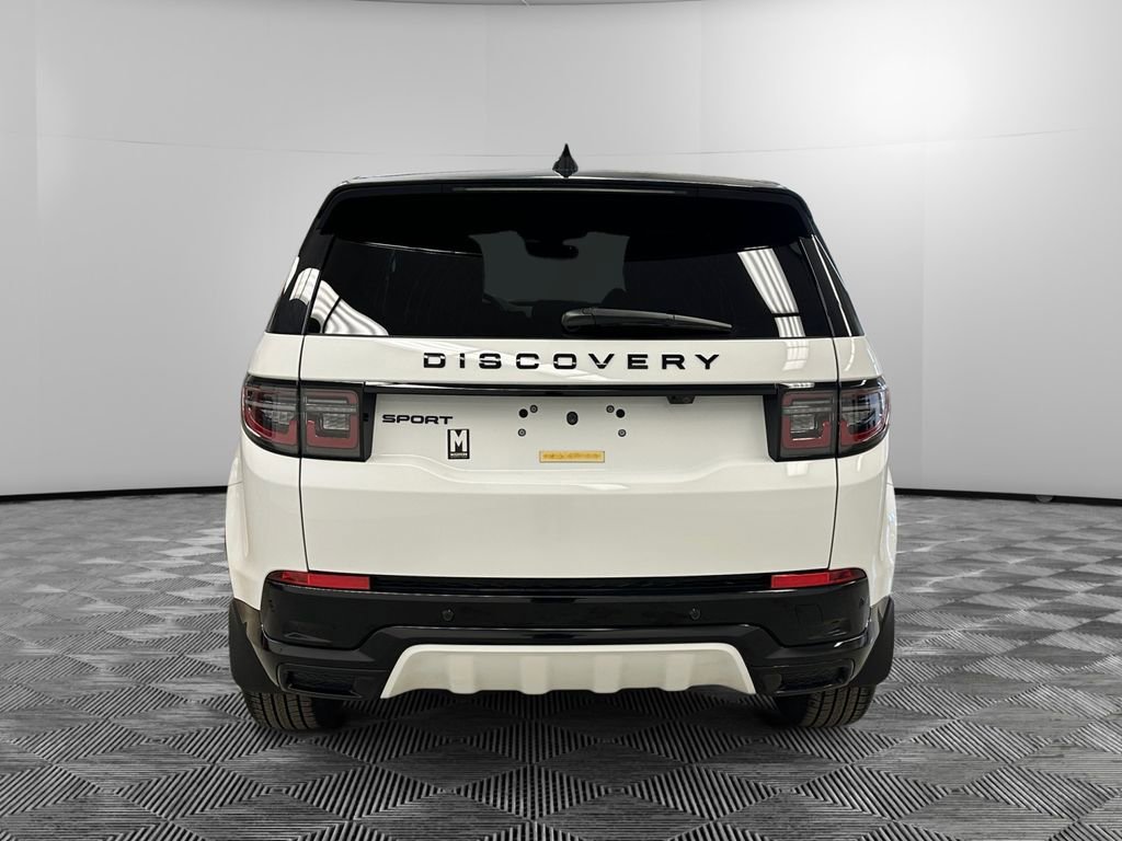 Used 2025 Land Rover Discovery Sport Dynamic SE image 4