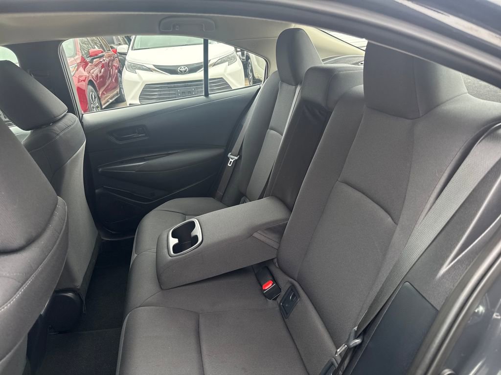 Used 2025 Toyota Corolla LE FWD image 34