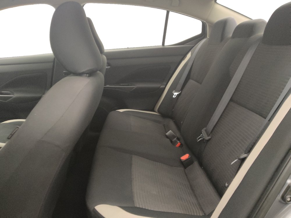 Used 2021 Nissan Versa SV FWD image 18